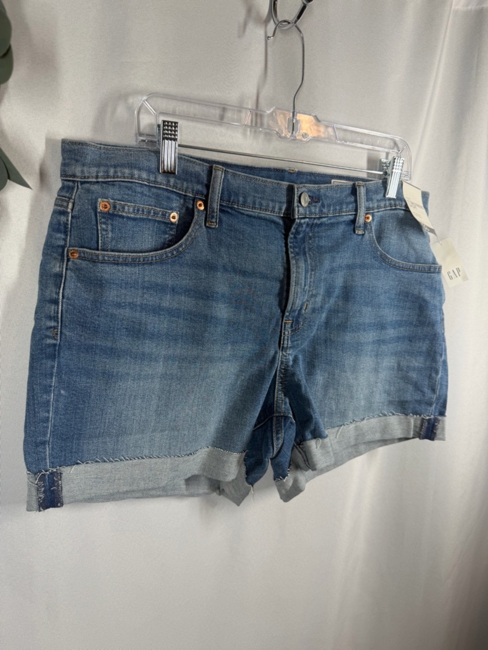 NWT GAP | 5" Girlfriend Shorts Mid Rise Denim Jean Women's Size 33/16 - Picture 4 of 11